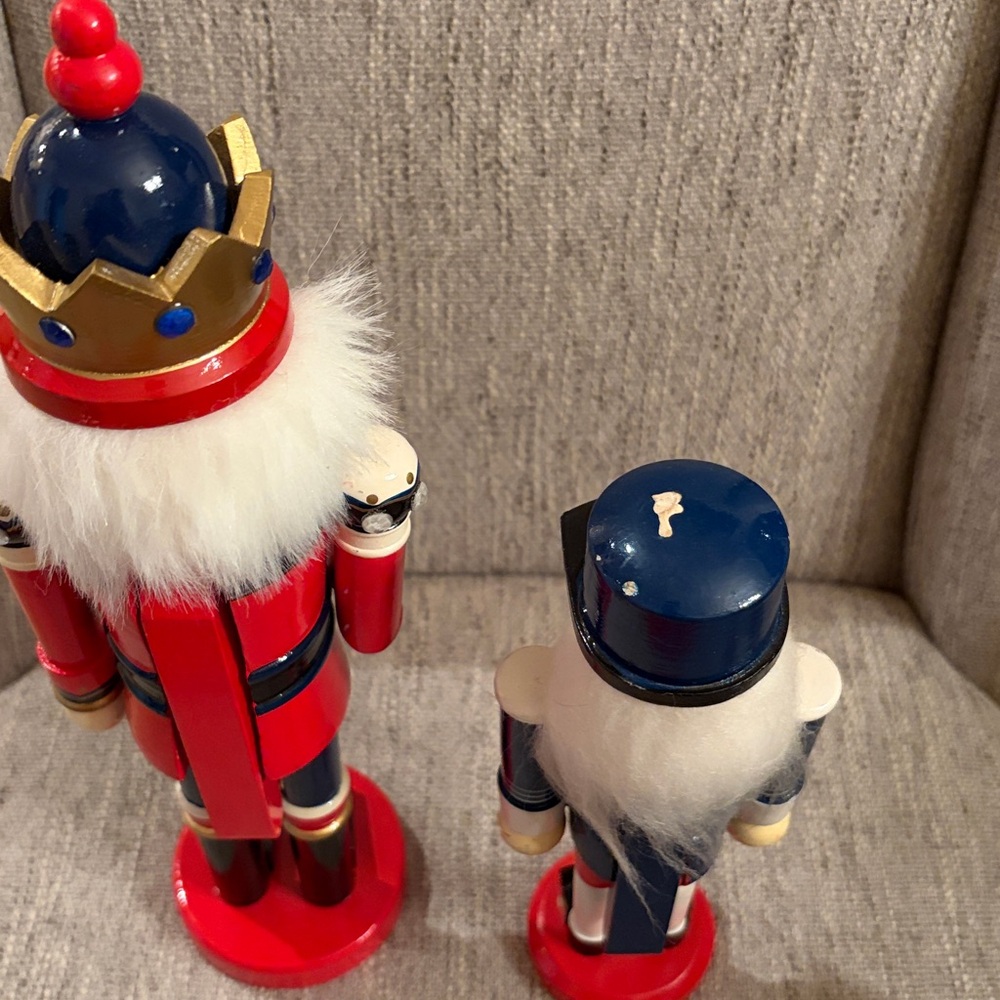 Classic Nutcrackers you get both - Picture 3 of 4